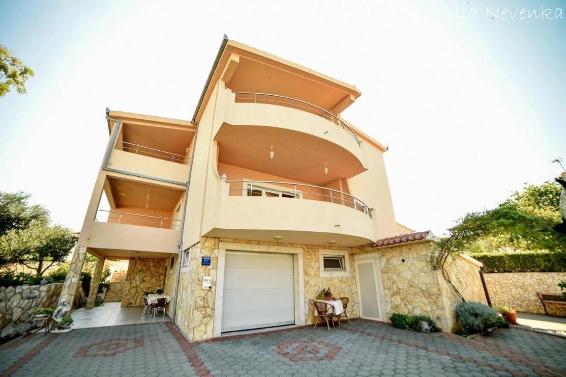 Apartments Villa Nevenka Рогозница Екстериор снимка