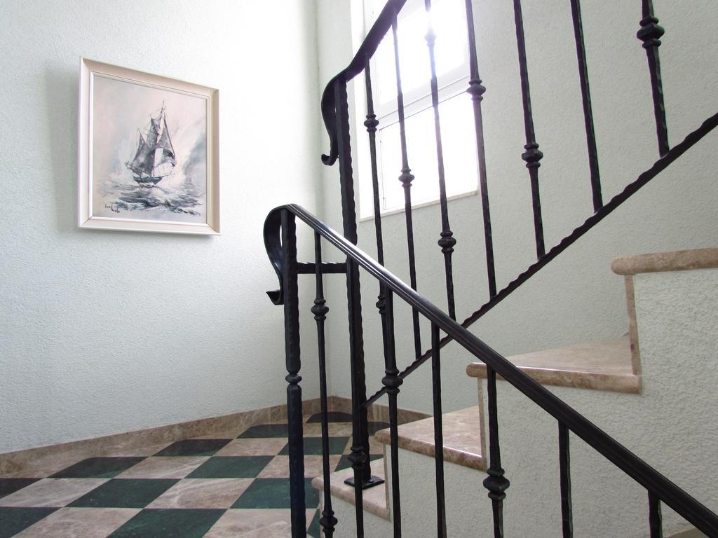 Apartments Villa Nevenka Рогозница Екстериор снимка