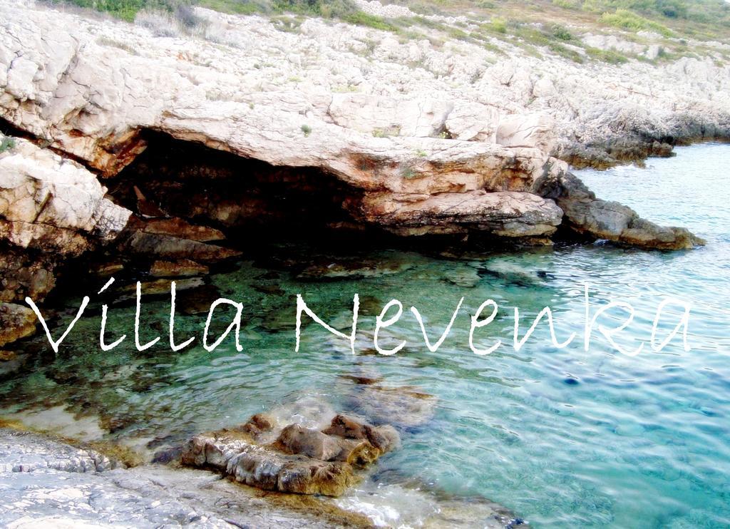 Apartments Villa Nevenka Рогозница Екстериор снимка