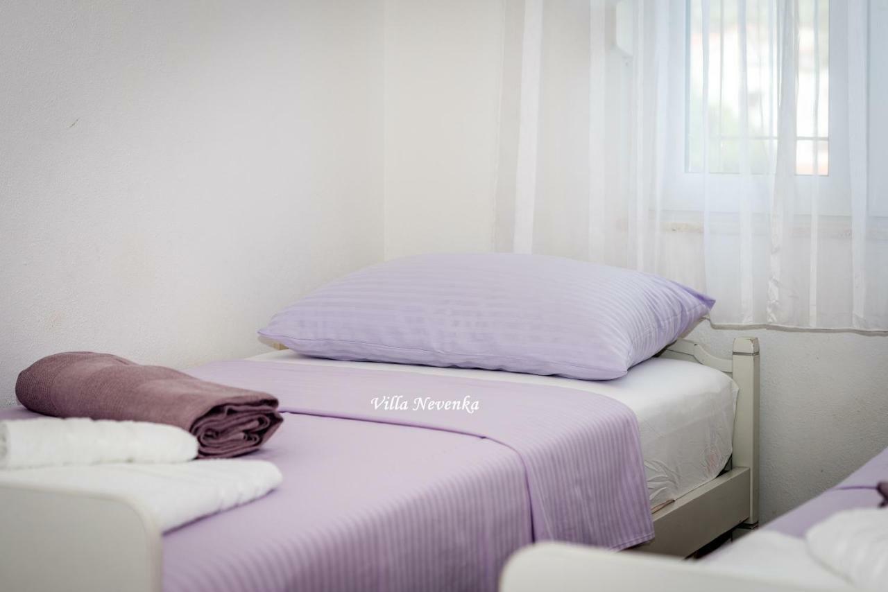 Apartments Villa Nevenka Рогозница Екстериор снимка