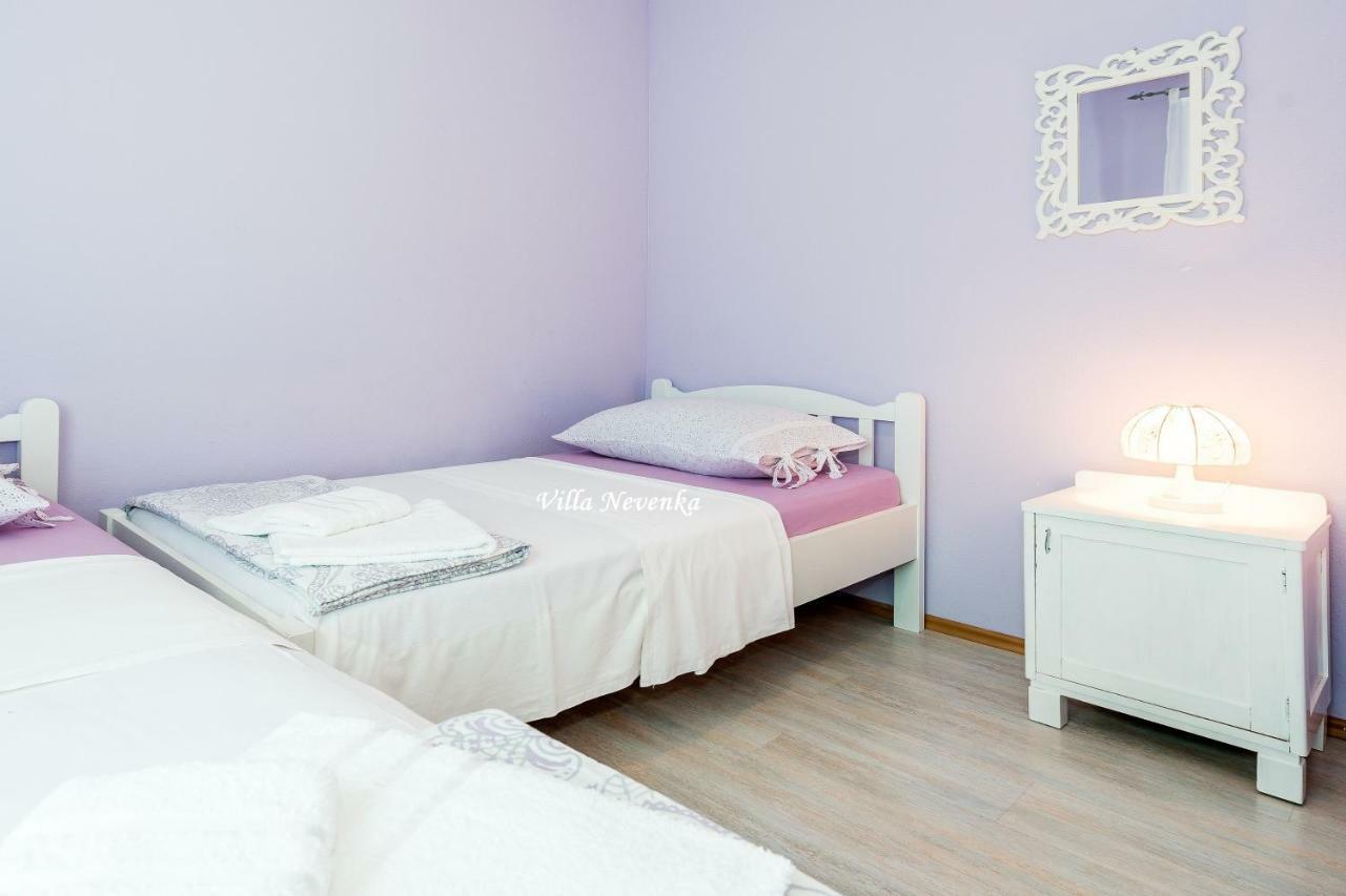 Apartments Villa Nevenka Рогозница Екстериор снимка