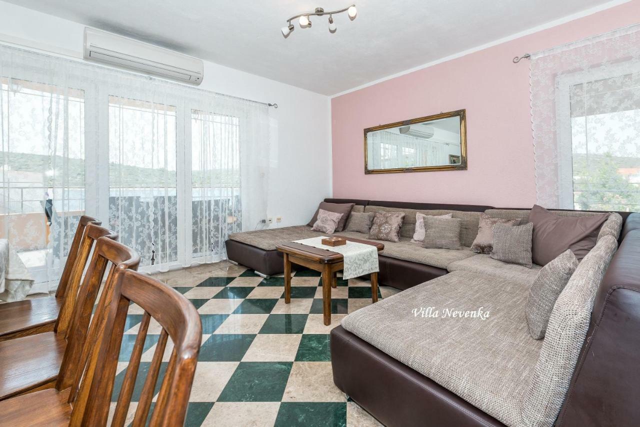Apartments Villa Nevenka Рогозница Екстериор снимка