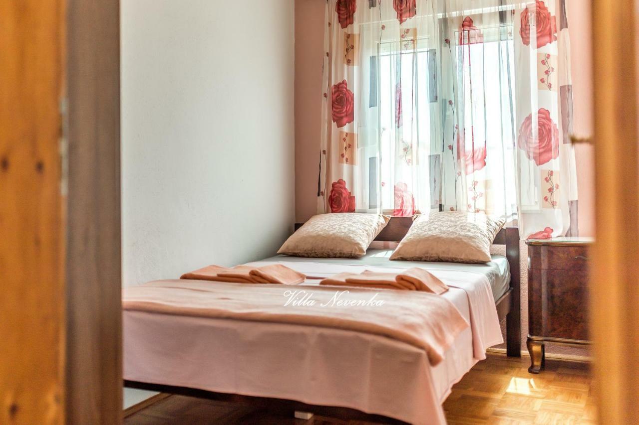 Apartments Villa Nevenka Рогозница Екстериор снимка