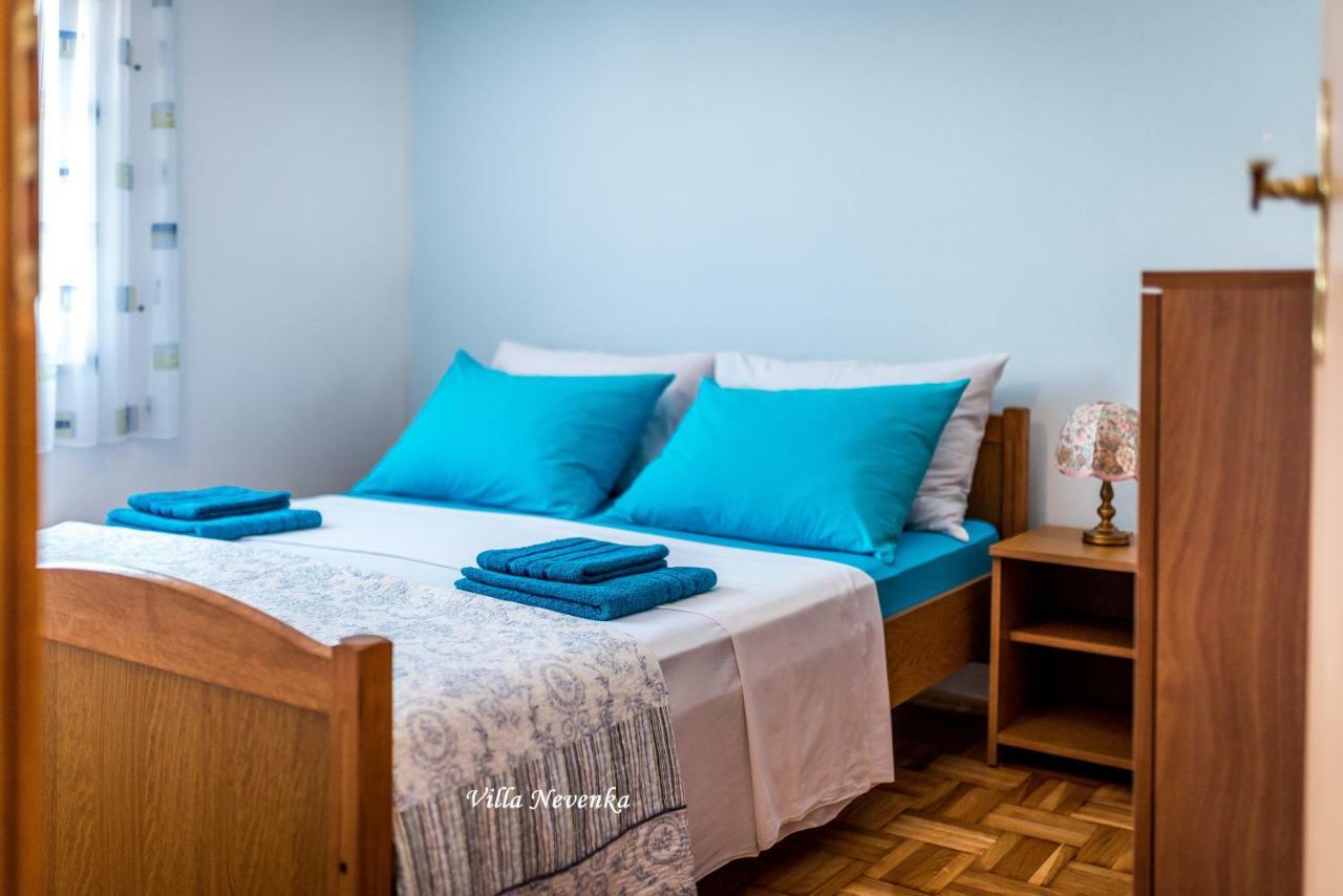Apartments Villa Nevenka Рогозница Екстериор снимка