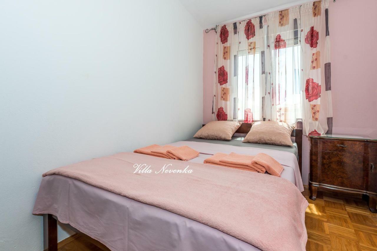 Apartments Villa Nevenka Рогозница Екстериор снимка