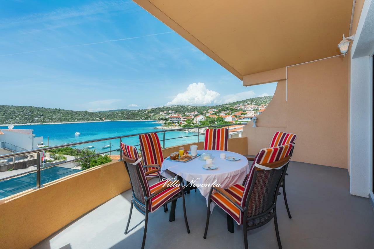 Apartments Villa Nevenka Рогозница Екстериор снимка