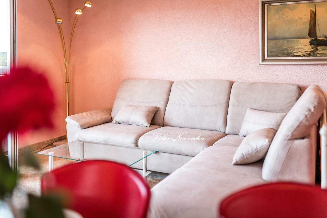 Apartments Villa Nevenka Рогозница Екстериор снимка