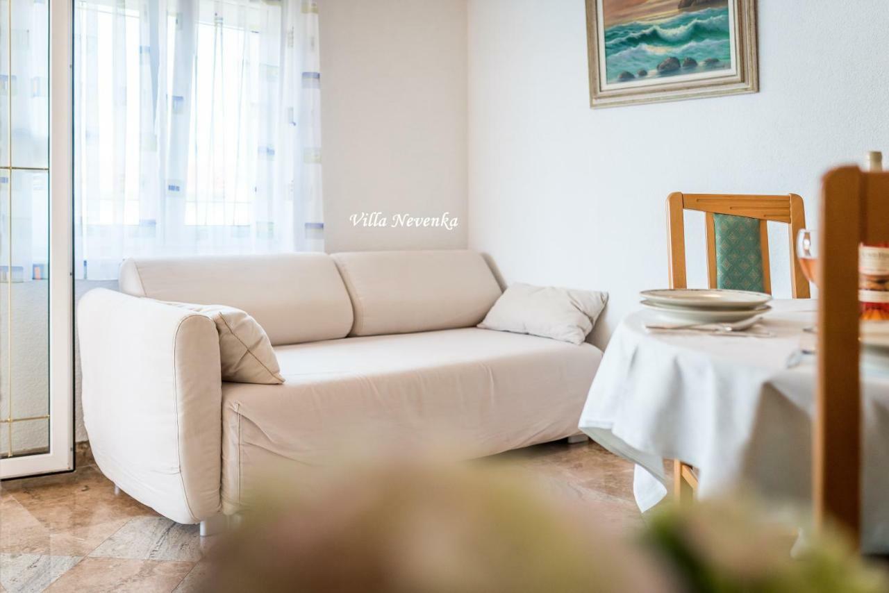Apartments Villa Nevenka Рогозница Екстериор снимка